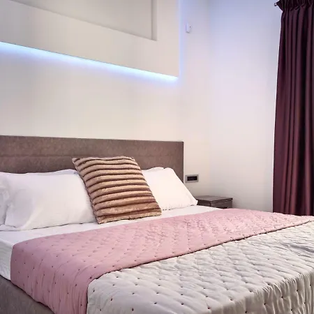 Savvas Luxury 拉加纳斯